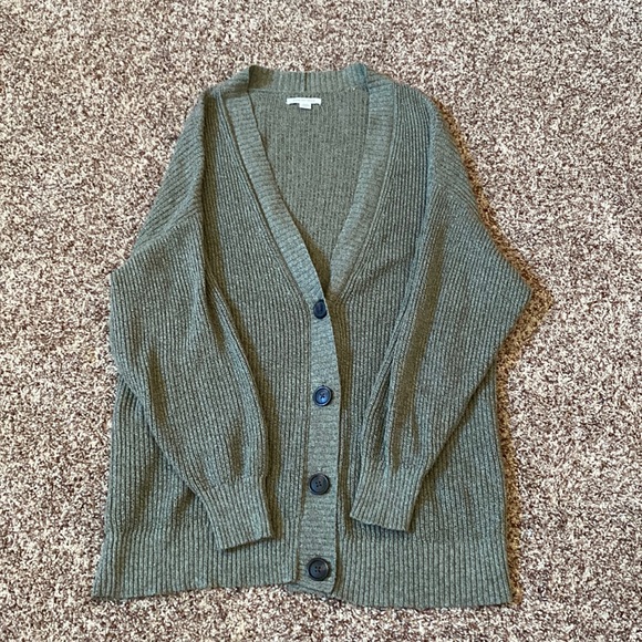 American Eagle Outfitters Sweaters - American Eagle Cardigan Sweater